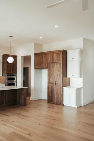 5566 E Cavalcade Lane, Springfield, MO 65802