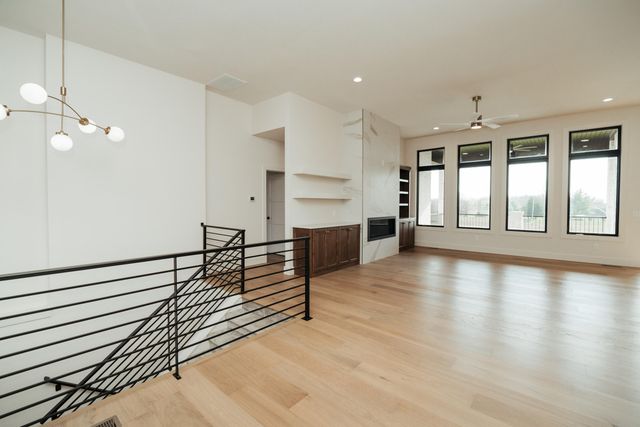 5566 E Cavalcade Lane, Springfield, MO 65802