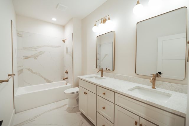 5566 E Cavalcade Lane, Springfield, MO 65802