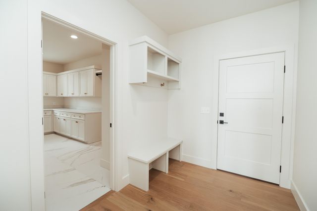 5566 E Cavalcade Lane, Springfield, MO 65802