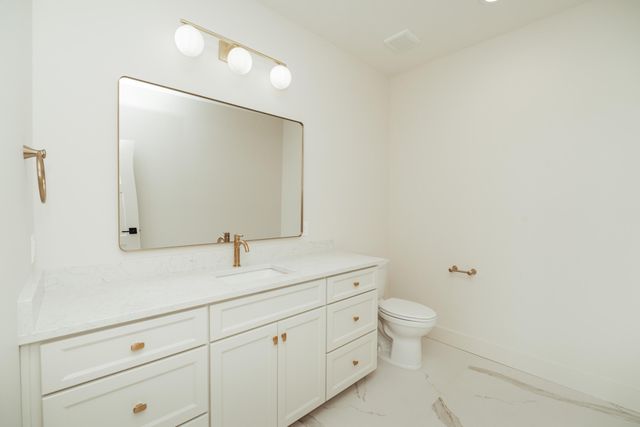 5566 E Cavalcade Lane, Springfield, MO 65802