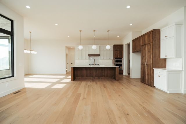 5566 E Cavalcade Lane, Springfield, MO 65802