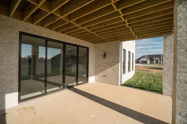 5566 E Cavalcade Lane, Springfield, MO 65802