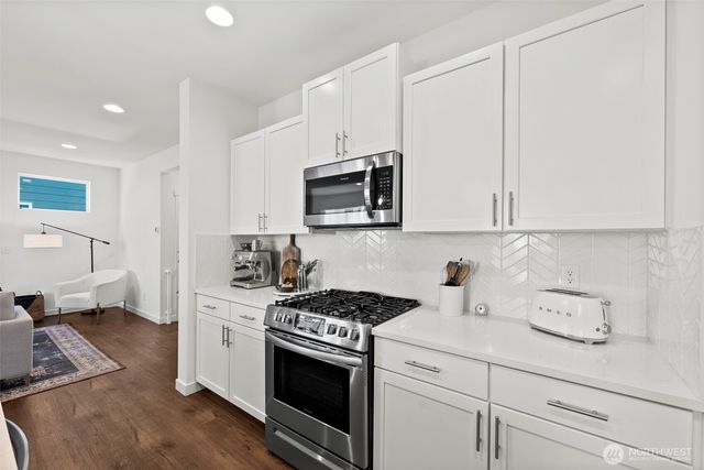 5168 Sinclair Way, Bremerton, WA 98312