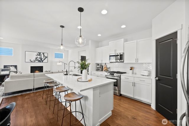 5168 Sinclair Way, Bremerton, WA 98312