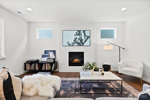 5168 Sinclair Way, Bremerton, WA 98312