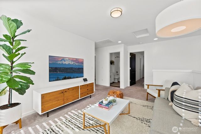 5168 Sinclair Way, Bremerton, WA 98312