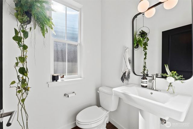 5168 Sinclair Way, Bremerton, WA 98312