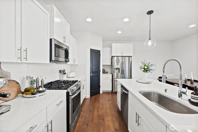 5168 Sinclair Way, Bremerton, WA 98312