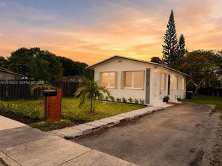 1018 NE 2nd Ave, Fort Lauderdale, FL 33304