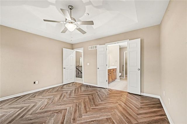 1842 White Tail Lane, Liberty, MO 64068