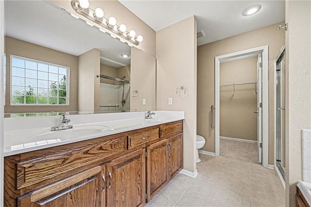 1842 White Tail Lane, Liberty, MO 64068