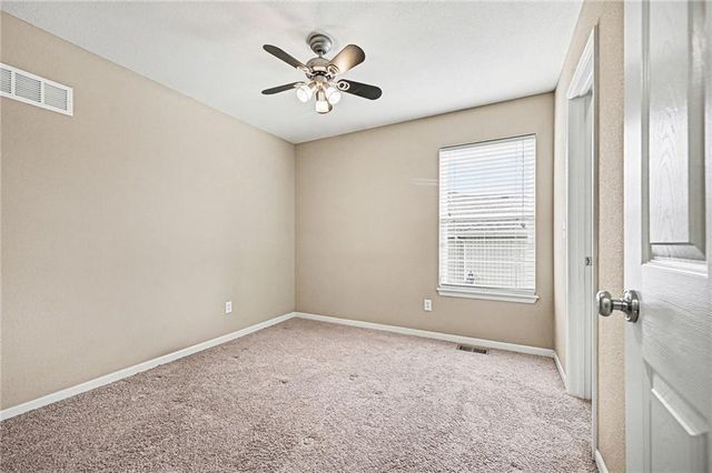 1842 White Tail Lane, Liberty, MO 64068