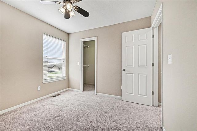 1842 White Tail Lane, Liberty, MO 64068