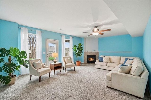 1842 White Tail Lane, Liberty, MO 64068