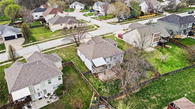 1842 White Tail Lane, Liberty, MO 64068