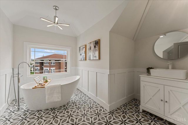 4569 Smith Road, Norwood, OH 45212