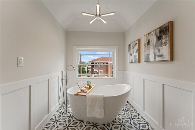 4569 Smith Road, Norwood, OH 45212