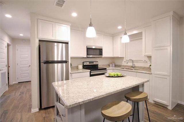 709 Cathedral Street 3, Edinburg, TX 78541
