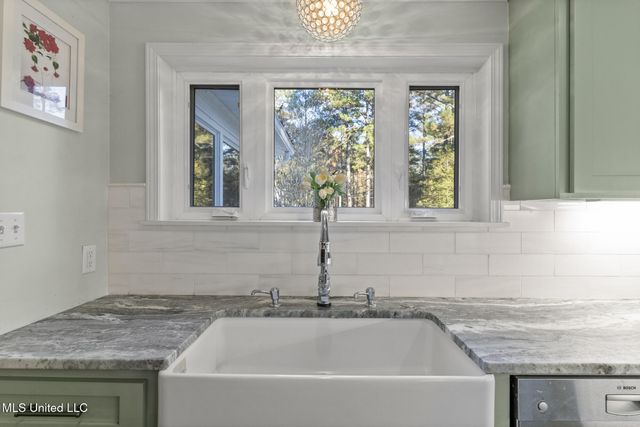 36 Shady Lane, Hattiesburg, MS 39402