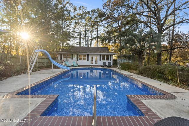 36 Shady Lane, Hattiesburg, MS 39402