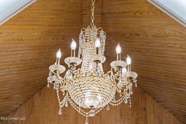 36 Shady Lane, Hattiesburg, MS 39402