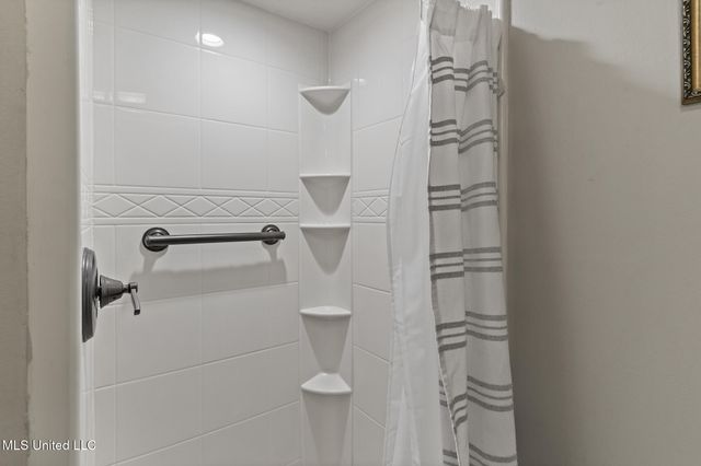 36 Shady Lane, Hattiesburg, MS 39402