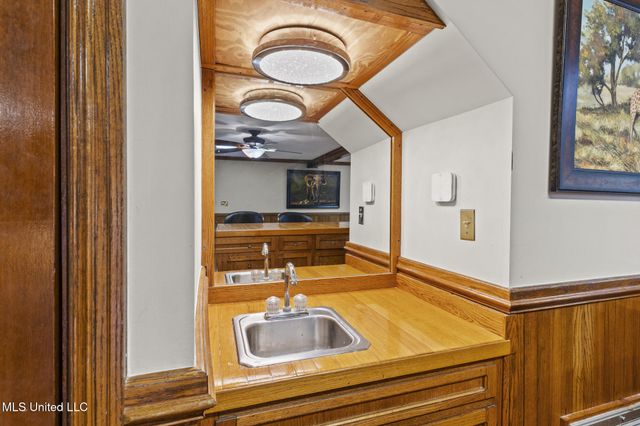 36 Shady Lane, Hattiesburg, MS 39402