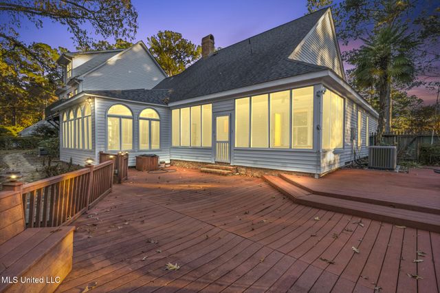 36 Shady Lane, Hattiesburg, MS 39402