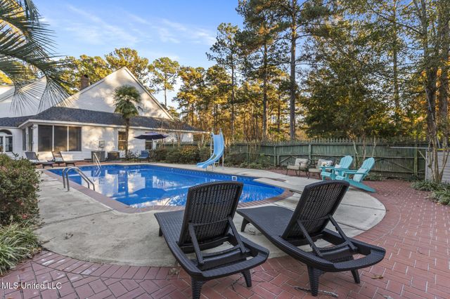 36 Shady Lane, Hattiesburg, MS 39402