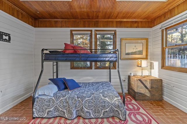 36 Shady Lane, Hattiesburg, MS 39402