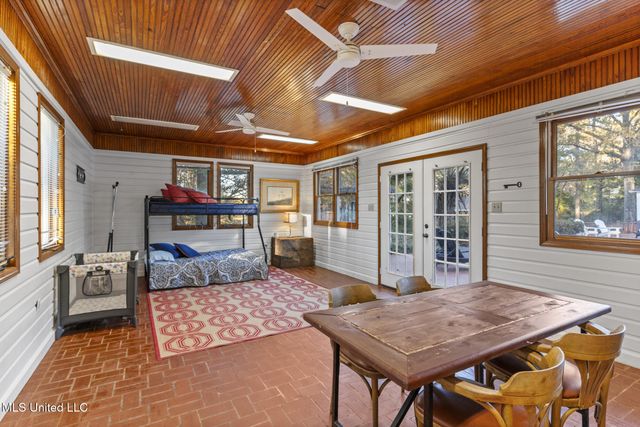 36 Shady Lane, Hattiesburg, MS 39402