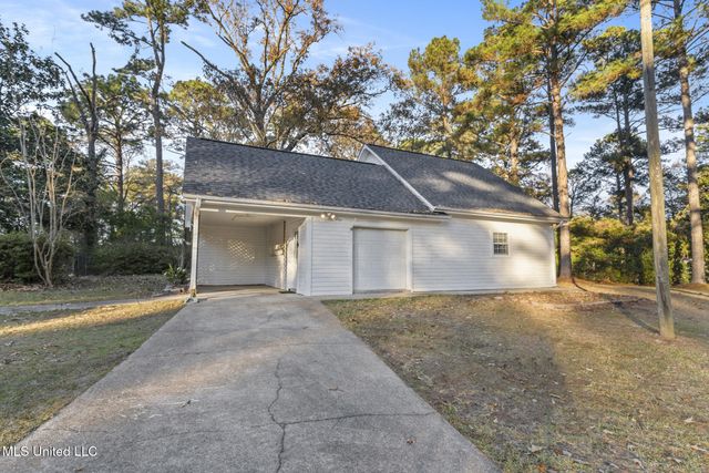 36 Shady Lane, Hattiesburg, MS 39402