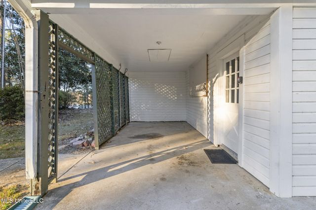 36 Shady Lane, Hattiesburg, MS 39402