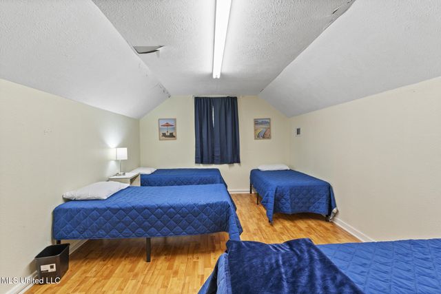 36 Shady Lane, Hattiesburg, MS 39402