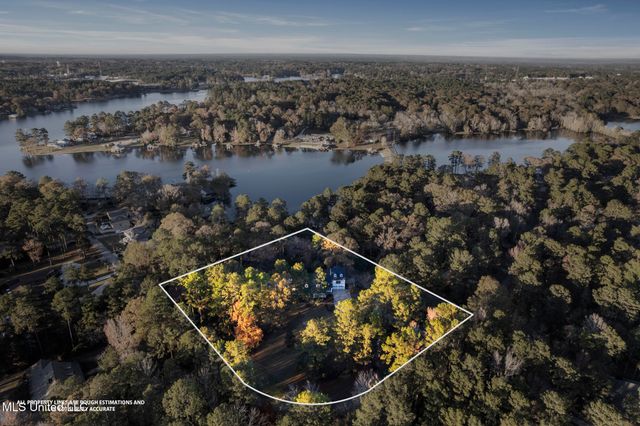 36 Shady Lane, Hattiesburg, MS 39402