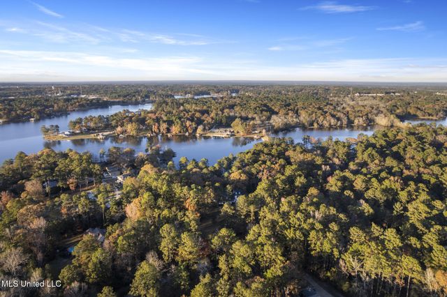 36 Shady Lane, Hattiesburg, MS 39402