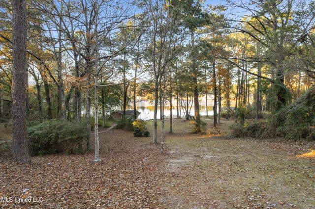 36 Shady Lane, Hattiesburg, MS 39402