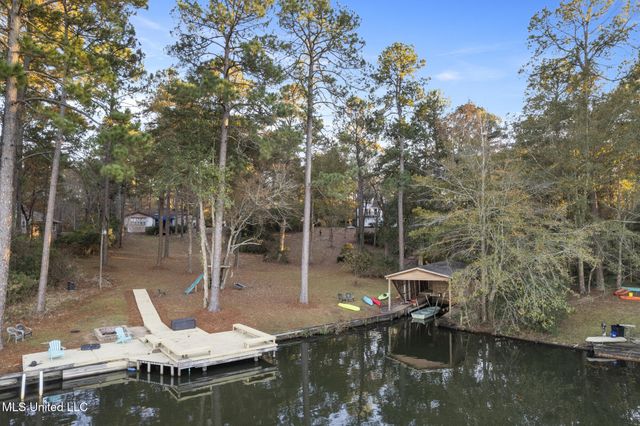 36 Shady Lane, Hattiesburg, MS 39402