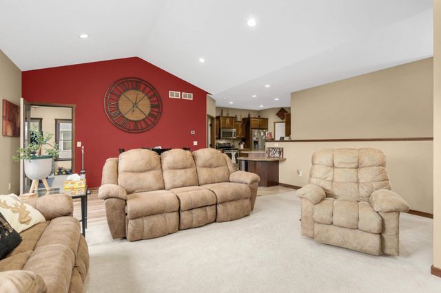 29412 Hidden Forest Boulevard, Chisago City, MN 55013