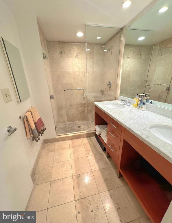 912 F ST NW #703, Washington, DC 20004