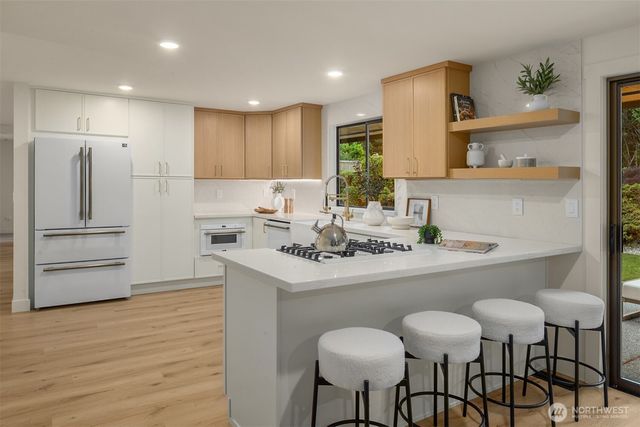 1659 215th Place SE, Sammamish, WA 98075
