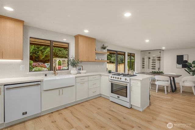 1659 215th Place SE, Sammamish, WA 98075