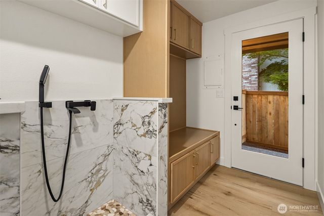 1659 215th Place SE, Sammamish, WA 98075