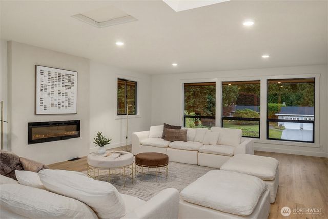 1659 215th Place SE, Sammamish, WA 98075