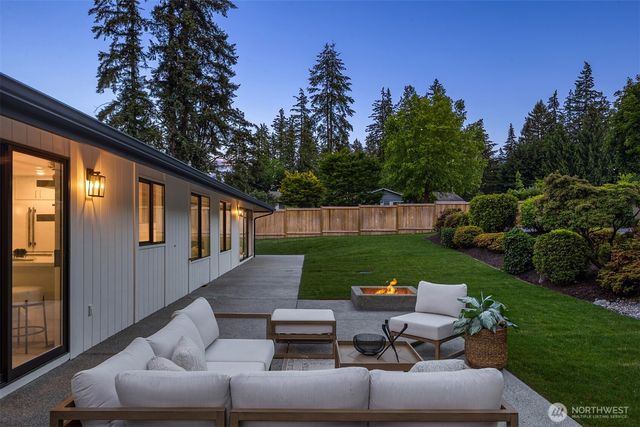 1659 215th Place SE, Sammamish, WA 98075