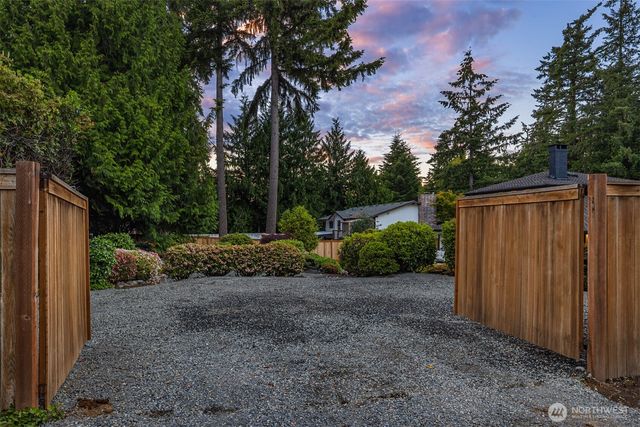 1659 215th Place SE, Sammamish, WA 98075