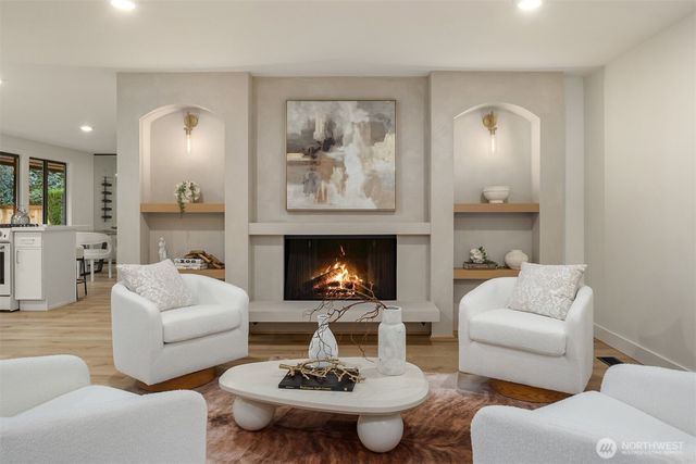 1659 215th Place SE, Sammamish, WA 98075