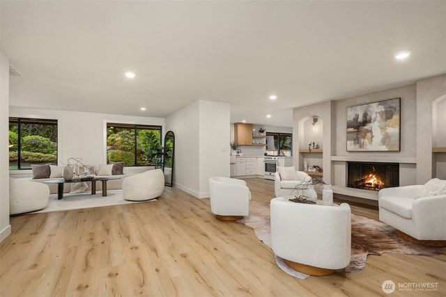 1659 215th Place SE, Sammamish, WA 98075
