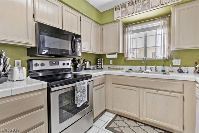 2725 South Nellis Boulevard 2137, Las Vegas, NV 89121